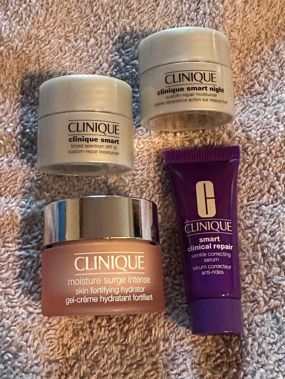 Clinique Anti Aging Travel Bundle - Smart Clinical Serum & Moisture Surge Set